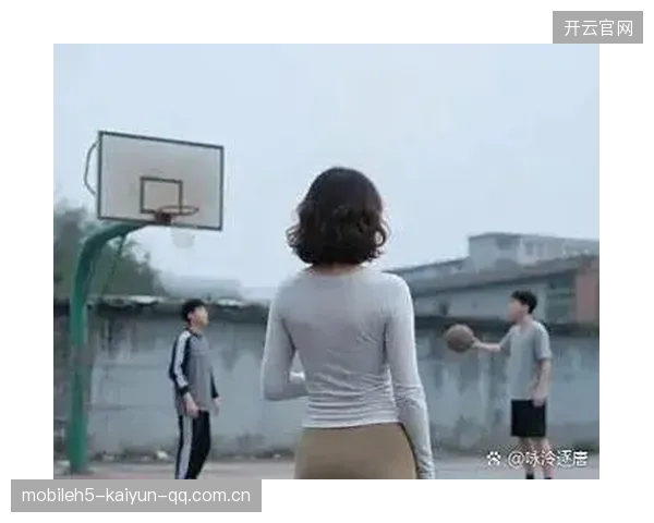 篮球场上的真情告白：当粉丝求婚差点让明星运动员点头